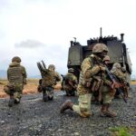 Rezerviștii, chemați la antrenamente: amenzi de peste 1.200 de lei pentru cei care nu răspund apelului! 2 rezervistii somati sa se prezinte la antrenamente militare amenzi de peste 1 200 de lei pentru cei care ignora convocarea 68efb4d0dff0d