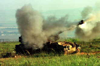 rheinmetall deschide o fabrica de obuze de 155mm in bulgaria in doi ani gigantul german va produce mai multe proiectile decat sua 69024765273e3