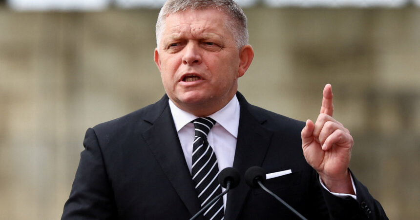 Robert Fico opune rezistență sancțiunilor europene împotriva Rusiei și solicită noi avantaje pentru Slovacia 1 robert fico blocheaza din nou sanctiunile ue impotriva rusiei si cere noi concesii pentru slovacia 68f0a172772b3