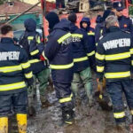 Românii au umplut telefoanele cu apeluri din cauza vremii nefavorabile: 200 de cereri de ajutor în Capitală, într-o singură oră! 3 romanii au inrosit liniile telefonice din cauza vremii extreme sts a anuntat 200 de apeluri la 112 in capitala in doar o ora 68e65f551b80c