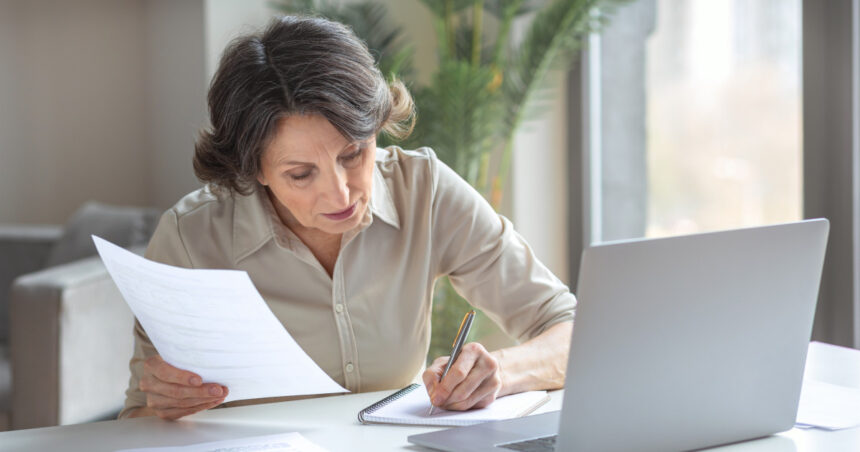 Românii au șansa unei pensionări anticipate fără penalizări. Descoperă ce perioade necontributive sunt considerate vechime în muncă! 1 romanii pot iesi mai devreme la pensie fara penalizari ce perioade necontributive sunt recunoscute ca vechime in munca 6901b749230f2