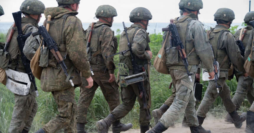 Rusia implementează strategii pentru chemarea rezerviștilor: ce beneficii îi așteaptă pe bărbații care revin în rândurile armatei 1 rusia ia masuri pentru mobilizarea rezervistilor ce li se promite barbatilor obligati sa imbrace din nou uniforma 68fa3ad8caf83