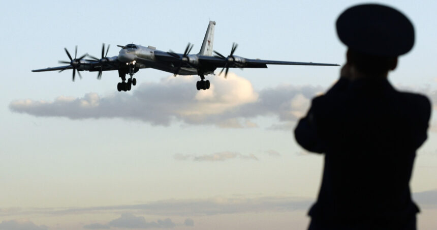 Rusia proclamă dorința de pace, dar își consolidează baza aeriană Engels-2, hubul strategic pentru atacuri asupra Ucrainei. 1 rusia vorbeste de pace dar extinde baza aeriana engels 2 centrul strategic de aviatie pentru atacuri asupra ucrainei 68f294c5e10f6