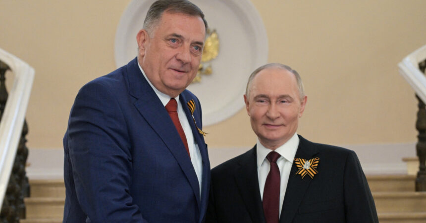 „Restaurarea măreției Srpska: Alianța surprinzătoare dintre apropiații lui Trump și un lider balcanic susținut de Putin” 1 sa facem srpska mareata din nou cum au ajuns apropiatii lui trump sa se alieze cu un lider din balcani sustinut de putin 68f1c51899104