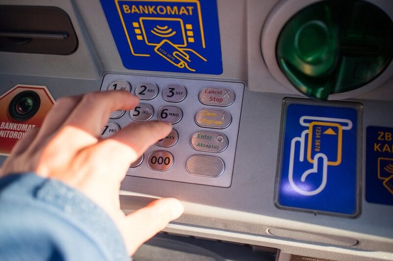 Salariul minim din 2026: Guvernul evaluează opțiunile, iar angajatorii solicită suspendarea creșterilor 1 salariul minim pentru 2026 guvernul analizeaza patronatele cer inghetarea 68f0f861a4ba6