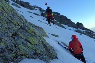 salvamont sibiu incearca recuperarea trupurilor celor doi turisti decedati in muntii fagaras 68fde06863b6b