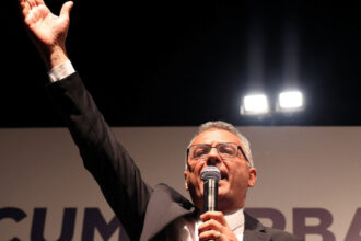 schimbare de putere in ciprul de nord castigatorul alegerilor este favorabil unei reunificari a insulei sub forma unui stat federal 68f55aaf4d18f