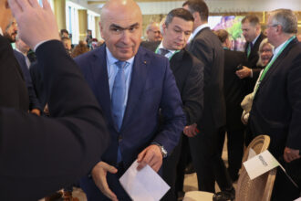 sedinta in coalitie mandatul lui ilie bolojan dupa decizia ccr si data alegerilor din bucuresti in discutie ce variante sunt pe masa 68f707a84dcaa