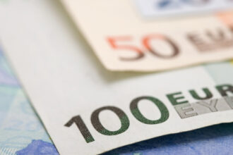 sefa bce christine lagarde avertisment despre moneda euro un spectator nevinovat care este afectat de socuri generate in sua 68e60403df0e6