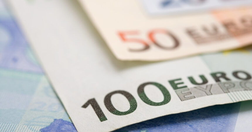 Christine Lagarde, lidera BCE, trage un semnal de alarmă: Euro, un spectator nevinovat în fața turbulențelor din SUA! 1 sefa bce christine lagarde avertisment despre moneda euro un spectator nevinovat care este afectat de socuri generate in sua 68e60403df0e6