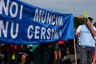 sindicalistii din administratie anunta proteste in ziua cand la guvern se discuta salariul minim nu mai acceptam austeritatea 68ff72b817503