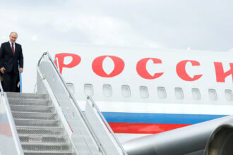 sofia declara ca va permite avionului lui putin sa traverseze spatiul aerian bulgar in drum spre budapesta desi rusii nu au cerut asta 68f75f781983b