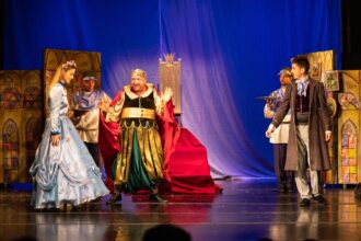 spectacole captivante pentru cei mici vezi programul teatrului calutul de mare intre 3 si 9 noiembrie 6904de6515987