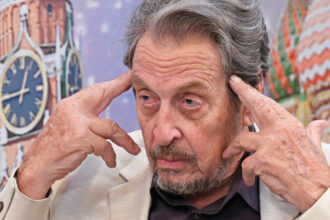 tatal lui elon musk doreste sa obtina pasaportul rusesc ar fi o mare onoare pentru mine 6904920f4216c