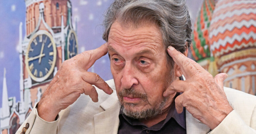 Tatăl lui Elon Musk aspiră la cetățenia rusă: „Ar fi o distincție deosebită pentru mine” 1 tatal lui elon musk doreste sa obtina pasaportul rusesc ar fi o mare onoare pentru mine 6904920f4216c