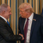 „Război și alianțe: Presiunea lui Donald Trump asupra lui Benjamin Netanyahu pentru un plan de pace în Gaza” 2 tradarea a venit la final cum l a fortat donald trump pe benjamin netanyahu sa accepte planul sau pentru oprirea razboiului din gaza 68e492c60afae