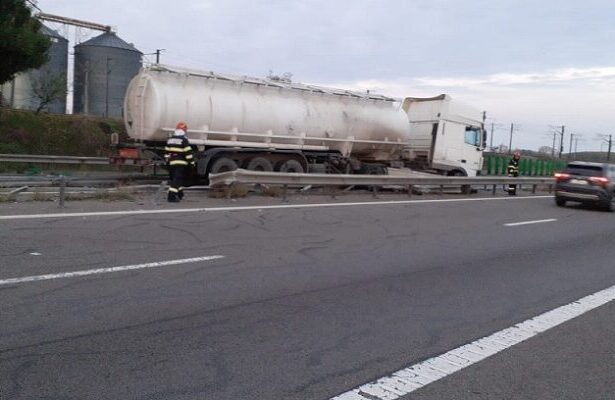 trafic ingreunat pe autostrada a2 bucuresti constanta pana dupa ora 13 00 68f87ecb047bd