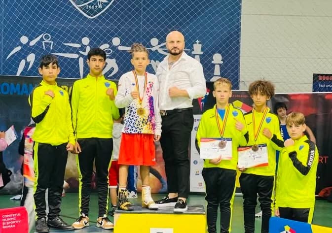 Trei boxeri de la CS Năvodari strălucesc pe podiumul Naționalelor de cadeți! 1 trei pugilisti de la cs navodari au urcat pe podium la nationalele de cadeti 68e4e60516f9a