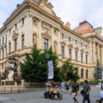 Trei din patru români cred în puterea norocului, iar aproape 50% susțin că superstițiile lor s-au împlinit (sondaj) 2 trei sferturi dintre romani considera norocul important in viata aproape jumatate afirma ca li s au adeverit superstitiile sondaj 68f626d6268a5