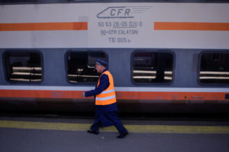 trenurile cu locomotiva electrica ale cfr calatori ar putea sa nu mai circule pe reteaua feroviara de saptamana viitoare 68dd374a09cdf