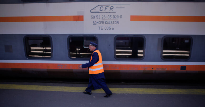 Trenurile electrice ale CFR Călători riscă să oprească circulația pe calea ferată începând de săptămâna viitoare! 1 trenurile cu locomotiva electrica ale cfr calatori ar putea sa nu mai circule pe reteaua feroviara de saptamana viitoare 68dd374a09cdf