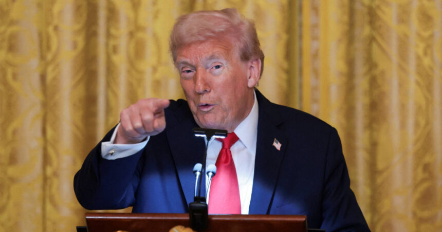 Trump a avut la îndemână trei alternative pentru penalizările împotriva Rusiei și a optat pentru soluția medie (WSJ) 1 trump a avut la dispozitie trei optiuni pentru sanctiunile impotriva rusiei si a ales o pe cea de mijloc wsj 68fb935294b91