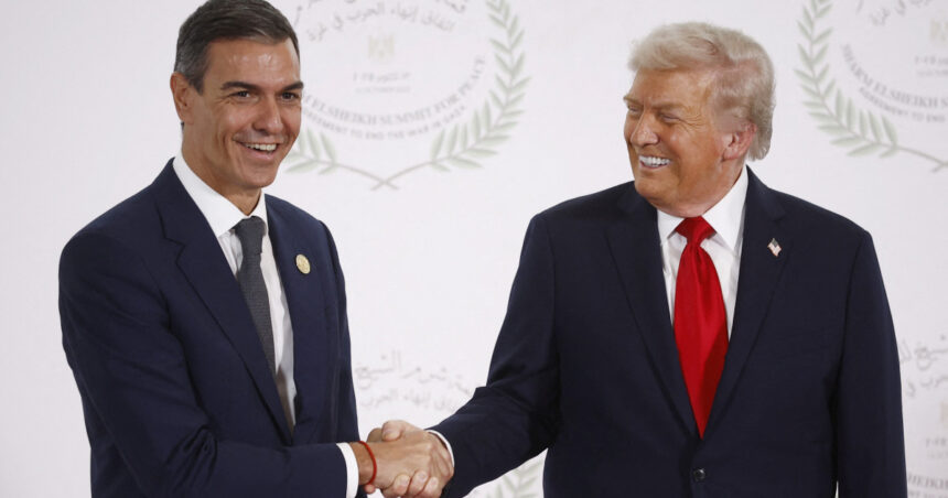 Trump, umor și ironie alături de premierul spaniol la summitul din Egipt, după ce a pus la zid Spania pentru contribuția sa la NATO 1 trump glumet cu premierul spaniol la summitul din egipt dupa ce criticase spania privind finantarea nato 68ed4ea543889