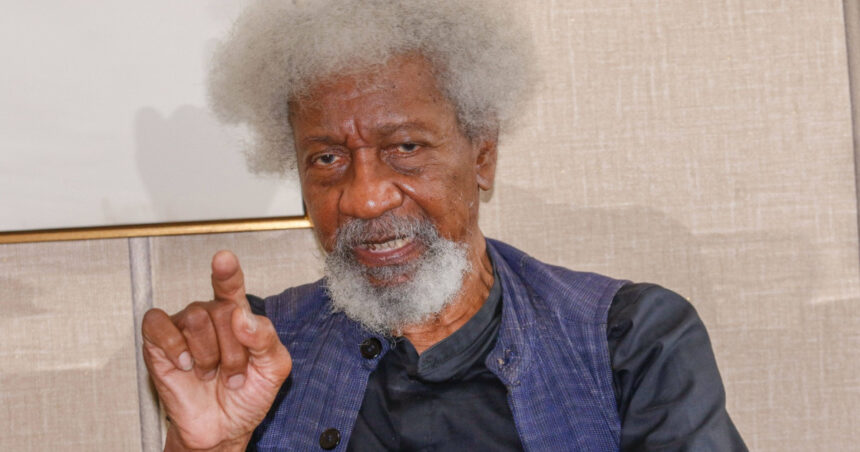 Trump i-a anulat viza laureatului Nobel, Wole Soyinka, în urma unei înșelătorii cu un taxi în Otopeni 1 trump l a lasat fara viza pe laureatul premiului nobel wole soyinka care a fost pacalit de un taximetrist din otopeni 690371d66210e