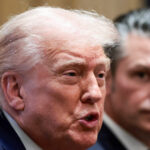 Trump cere Pentagonului să redirecționeze 8 miliarde de dolari din fondurile de apărare pentru acoperirea salariilor, în contextul unui blocaj guvernamental. 3 trump ordona pentagonului sa ia 8 miliarde de dolari din bugetul apararii pentru plata salariilor in plin blocaj guvernamental 68eb8c85ca7a6