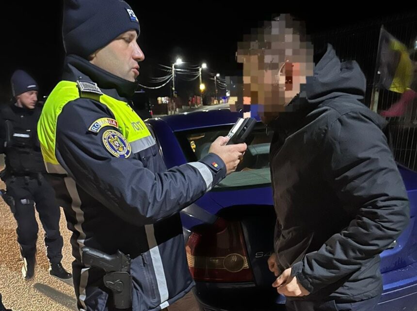 Tulcea: Un șofer prins la volan cu o alcoolemie colosală, fără permis și la bordul unei mașini neînregistrate 1 tulcea sofer retinut dupa ce a condus cu o alcoolemie uriasa fara permis si cu masina neinmatriculata 6900b8db1eee9