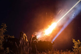 ucraina a prelungit legea martiala si a suplimentat bugetul de razboi aproape 2 3 din bugetul tarii a mers la armata anul acesta 68f7acd016041