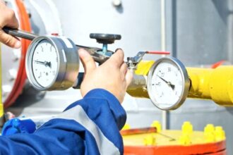 un autoturism a rupt o conducta de gaze in navodari zeci de persoane au fost evacuate 68ffc27eeed86