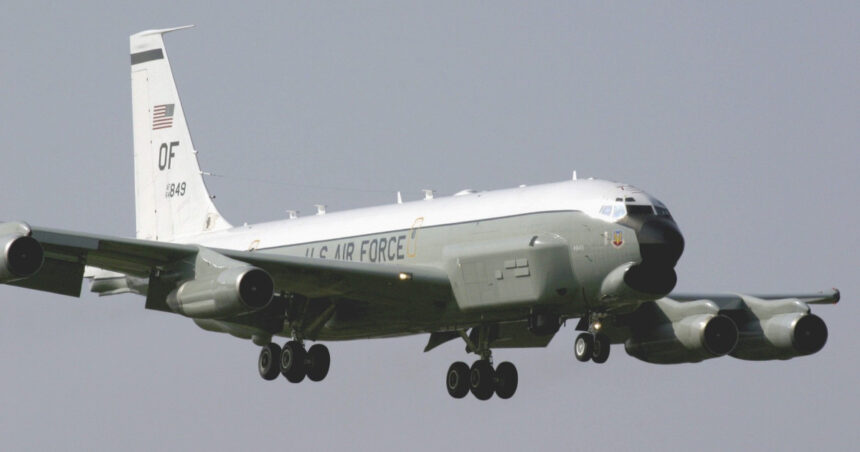 Un aparat de zbor american de observație a fost observat flotând deasupra regiunii Kaliningrad din Rusia, provenind dintr-o bază de decolare. 1 un avion american de spionaj a fost zarit deasupra regiunii ruse kaliningrad de unde a decolat aparatul rc 135u 68e73593ed017