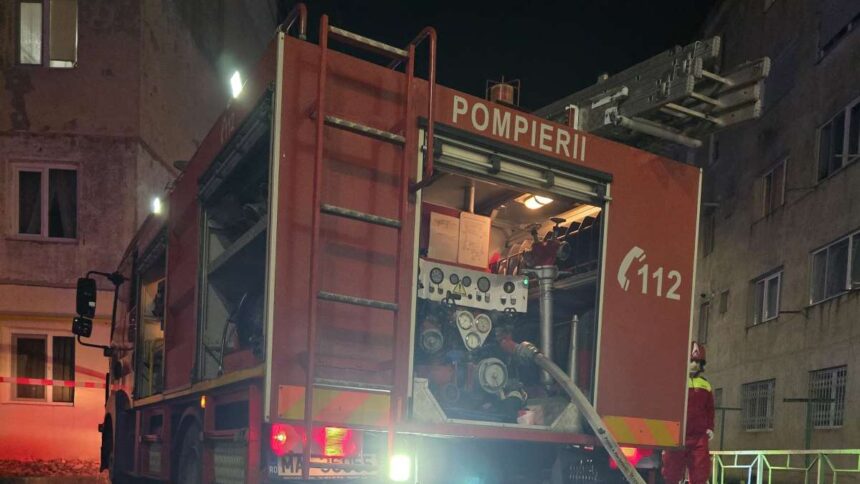 Un bărbat de 55 de ani, afectat de un incendiu izbucnit într-un imobil din Constanța, cauzat de o lumânare uitată aprinsă. 1 un barbat de 55 de ani ranit in urma unui incendiu produs intr un bloc din constanta focul a fost provocat de o lumanare lasata nesupravegheata 68e8ac081e665