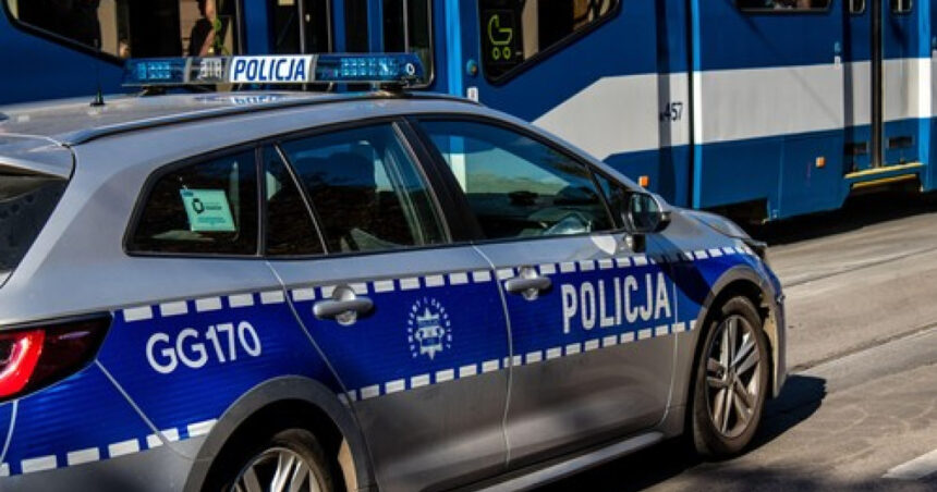 Un polonez a adus acasă un obuz din al Doilea Război Mondial, iar petrecerea s-a transformat într-o explozie de surprize! 1 un barbat din polonia a dus un obuz din al doilea razboi mondial acasa proiectilul a explodat in timp ce barbatul bea cu prietenii 6900968e44986