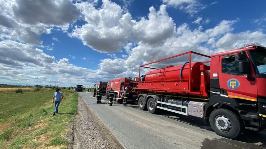 Incendiu devastator la un camion plin cu rapiță în Castelu! Pompierii din Medgidia au intervenit cu forțe considerabile. 1 un camion plin cu rapita a luat foc in castelu pompierii din medgidia intervin cu mai multe autospeciale 68ea6b72444a1