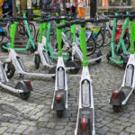 Un celebru oraș european renunță la trotinetele electrice din cauza „dezghețului” de pe trotuare 3 un cunoscut oras turistic european interzice trotinetele electrice din cauza haosului de pe trotuare 68f669996e330