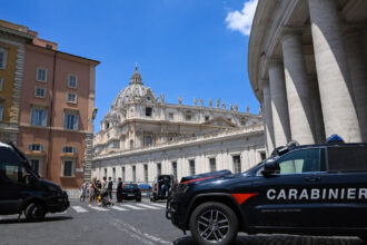 un roman din italia a batut crunt un alt barbat care i a reprosat ca are un caine prea agresiv 69032f1a159b4