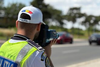 un sofer a zburat cu peste 100 km h in localitate dar a contestat in instanta amenda fara a sti sa spuna de ce 68def67d04d61