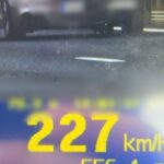Un tânăr a fost prins accelerând la 227 km/h pe A0. Iată cum a reacționat poliția! 2 un tanar gonea cu 227 km h pe a0 cum l a sanctionat politia 68f4c57972bb1