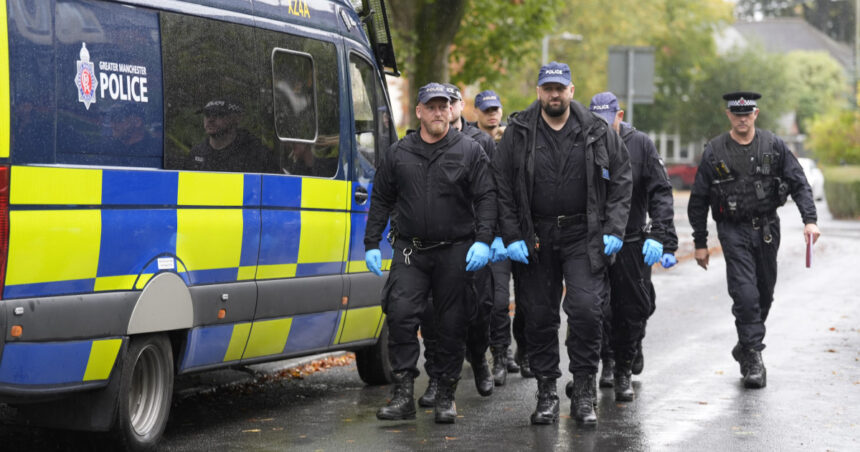 O victimă a atacului de la sinagoga din Manchester a fost împușcată de forțele de ordine, confirmă autoritățile. 1 una din victimele ucise in atacul de la sinagoga din manchester a fost impuscata de politisti anuntul facut de autoritati 68dfd04b32da6
