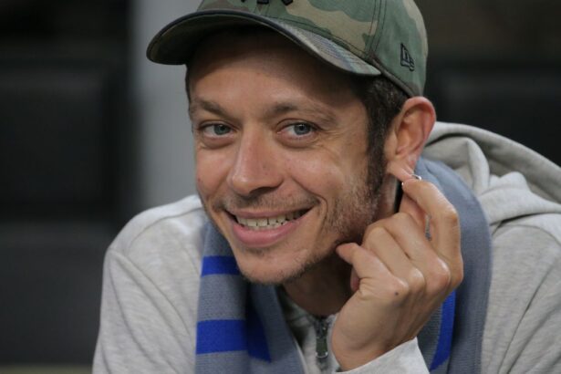 valentino rossi mare fan inter s a lamurit in privinta lui chivu i am vazut si la ultimul meci 68f9d6e3d66a2