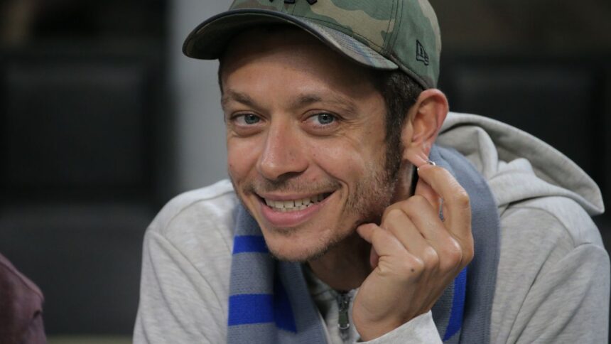 Valentino Rossi, pasionat al echipei Inter, își exprimă opinia despre Chivu: "L-am observat și la ultima partidă" 1 valentino rossi mare fan inter s a lamurit in privinta lui chivu i am vazut si la ultimul meci 68f9d6e3d66a2