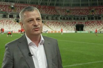 varianta inedita pentru banca lui cfr cluj varga ar vrea un antrenor care a impresionat in superliga romaniei 68f8f60e2da1f