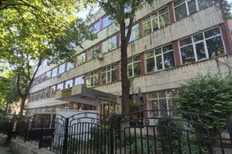 vezi ce firme si asocieri vor sa reabiliteze sala de sport a colegiului carol i din constanta proiect de peste 351 milioane lei 68e5d8bf5ba6e
