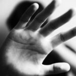 Fără taxe pentru cei care scapă din ghearele violenței domestice: Senatul a aprobat un proiect esențial pentru divorț și partaj. 3 victimele violentei domestice nu vor mai plati taxa de timbru pentru divort si partaj proiectul a fost adoptat de senat 68f79c935b13c