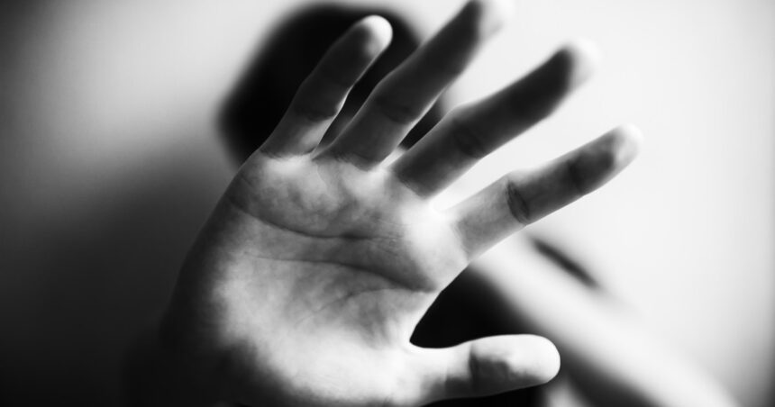 Fără taxe pentru cei care scapă din ghearele violenței domestice: Senatul a aprobat un proiect esențial pentru divorț și partaj. 1 victimele violentei domestice nu vor mai plati taxa de timbru pentru divort si partaj proiectul a fost adoptat de senat 68f79c935b13c