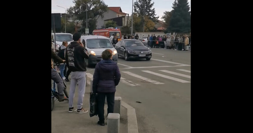 Tragedie pe trecerea de pietoni în București: O mamă și copilul său în cărucior, victime ale unui accident fatal. 1 video accident mortal in bucuresti o femeie si copilul ei aflat in carucior au fost loviti de o masina pe trecerea de pietoni mama a murit 68ed1d7421f6a