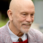 John Malkovich descoperă cu surprindere că are 43% sânge românesc după un test ADN! 3 video actorul american john malkovich a aflat ca este 43 roman dupa ce a facut un test adn 68e28db8ec892