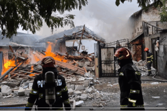 video alerta in medgidia arde o casa pompierii intervin cu mai multe autospeciale 68e4a775340a4